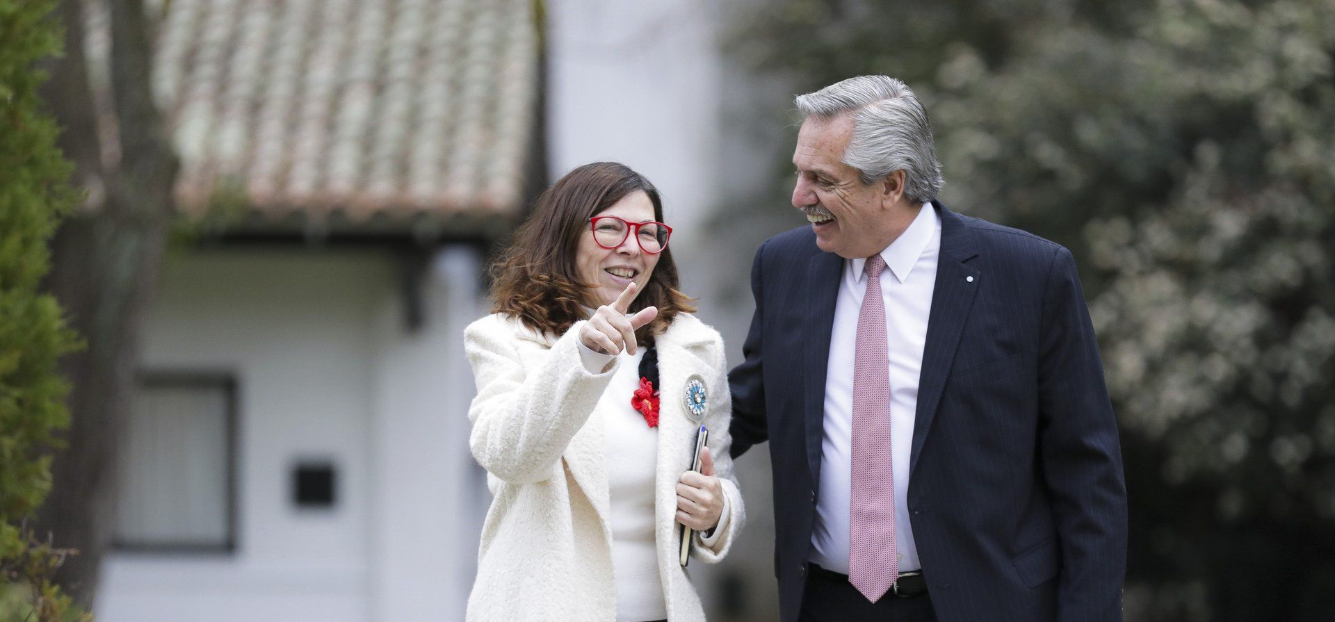 Sale Guzmán, entra Batakis: ¿habrá cambios de fondo?
