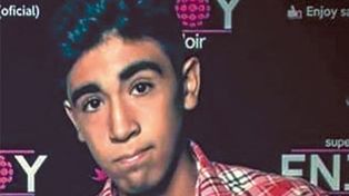 Un patrullero atropelló a un pibe cerca de una disco y lo mató en Ituzaingó