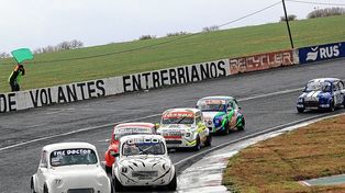 &nbsp;Los Fiat 600 TS brindaron un muy buen espectáculo en el autódromo de Club de Volantes Entrerrianos.