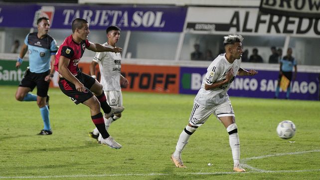 Giovani Chiaverano anotó el gol de la victoria leprosa ante el Ferroviario por la primera fecha de la Copa de la Liga 2024.