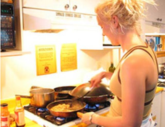 &iquest;Liberaci&oacute;n femenina?: las mujeres siguen siendo las responsables de hacer la comida