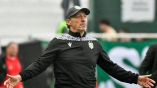 Pedro Troglio presentó la renuncia como DT de Banfield