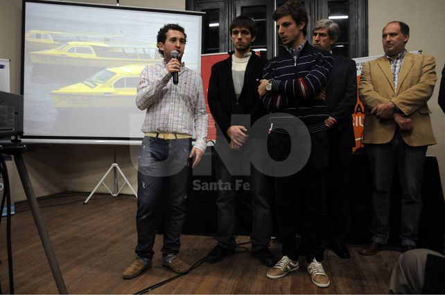 Alumnos de la UTN presentaron un proyecto para realizar un barco solar