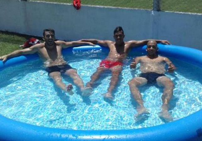 Luego del entrenamiento, se refrescaron en la pelopincho