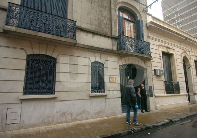 Malestar. Los trabajadores del Tribunal de Cuentas realizaron una asamblea para debatir sobre su situación laboral. UNO de Santa Fe/Manuel Testi