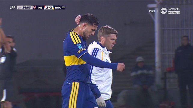 Paredes salió lesionado en el segundo tiempo.