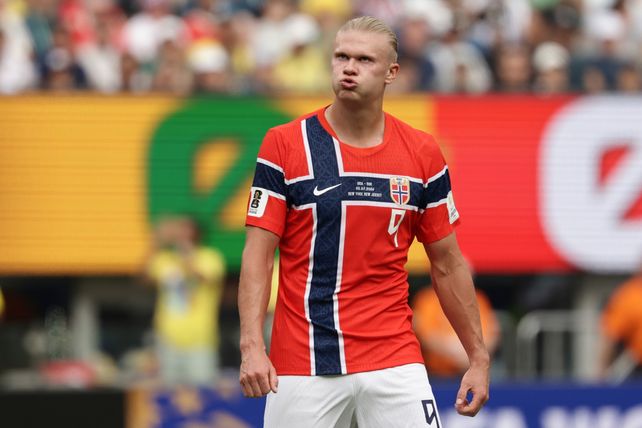Los sueños de Noruega se encarrilan detrás de los goles de Erling Haaland.