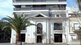 La combinación entre arquitectura antigua y diseños modernos convive en distintos inmuebles con valor patrimonial en la ciudad.