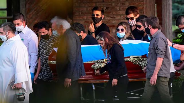 ¿Dónde está el corazón de Diego Maradona y cuándo podría ser enterrado con sus restos?