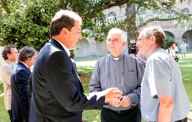 Los obispos Jorge Casaretto y Jorge Lozano encabezaron un encuentro con el diputado nacional Sergio Massa.