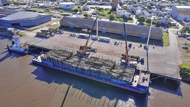 Se trata de dos buques que se encuentran en los puertos entrerrianos