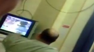 Un médico que no atiende durante el partido: Esperá que termine el primer tiempo