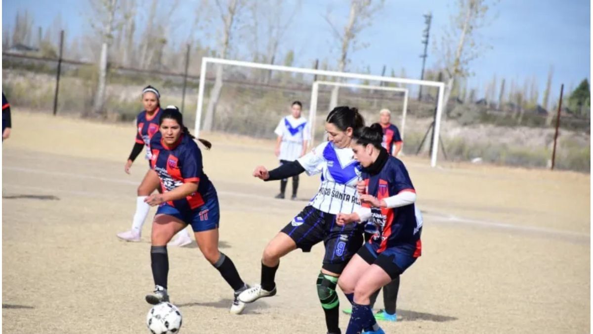 En San José de Feliciano se juega una nueva edición de los torneos de fútbol social