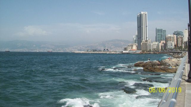 Conmovedora espera de un entrerriano con familiares en Beirut tras la explosión