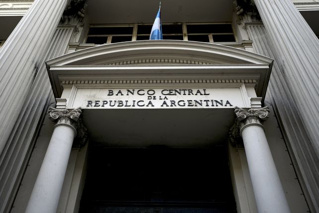 El Banco Central pone en funcionamiento su nueva política monetaria. Expectativa sobre la tasa de interés y cómo recibirá el mercado la nueva medida.