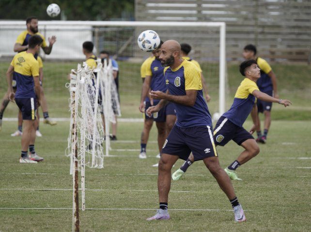 Carlos Quintana viene de quedarse afuera ante Vélez