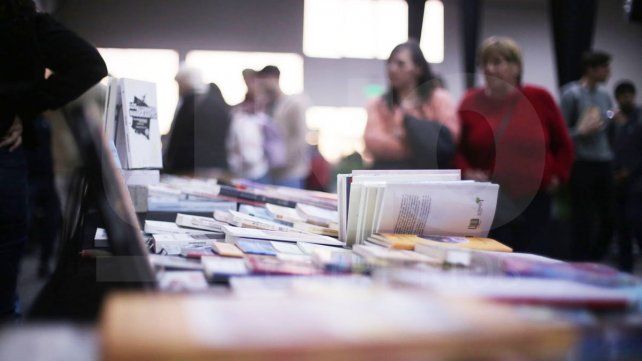 La Feria del Libro Paraná Lee continúa en la Sala Mayo hasta el lunes 21