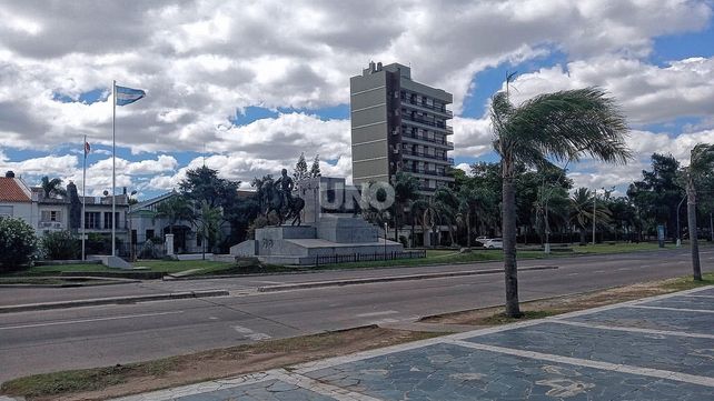 La ciudad presentaba un aspecto otoñal por las ráfagas de viento sur