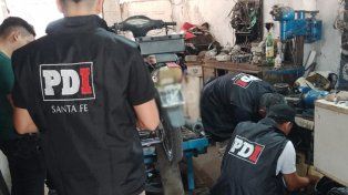 El allanamiento en el taller de motos de barrio Roma.&nbsp;