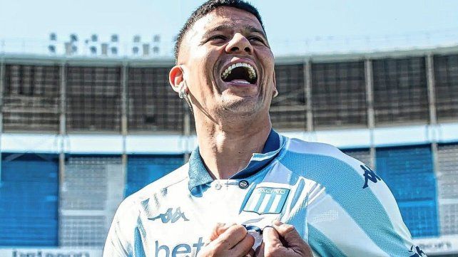 Marcos Rojo fue presentado en el Cilindro.