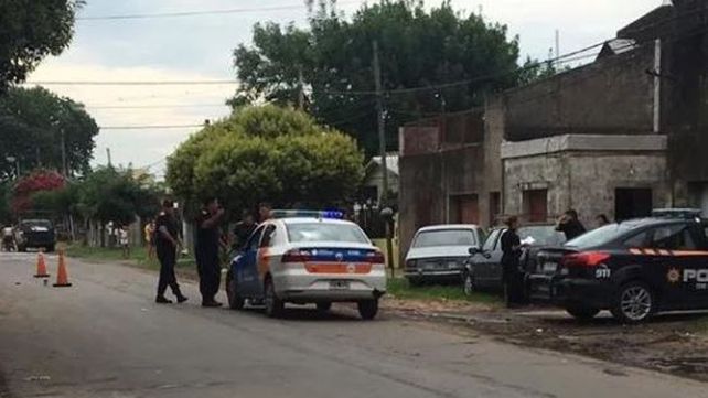 Un joven que iba en bicicleta fue baleado por la espalda