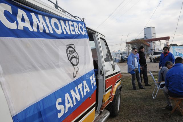 Santa Fe: Camioneros intervino la sede sindical tras la muerte de un joven