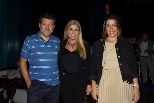 Adrián Gallo, Alejandra Mattheus y Agustina Gonzalez Cid