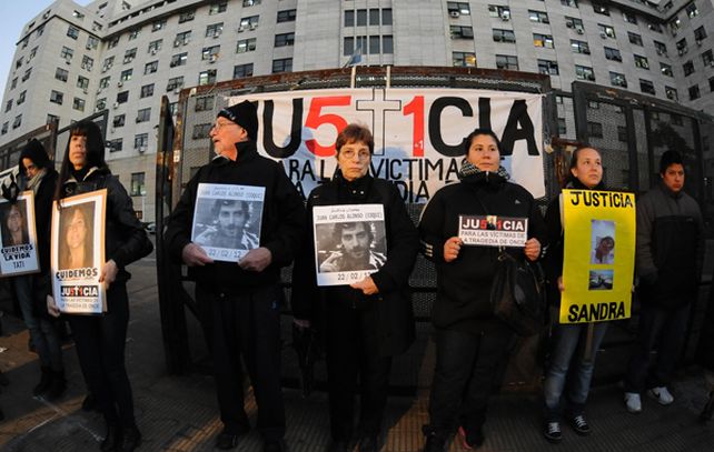 Familiares de las víctimas llevaron sus reclamos a los tribunales porteños.