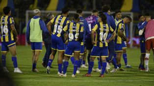 Resignación total en Central, luego de la caída por 1 a 0 ante Huracán en el Gigante.