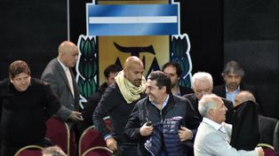 Para la foto. Angelici tenía motivos para sonreír el miércoles último. Pero la historia continúa.