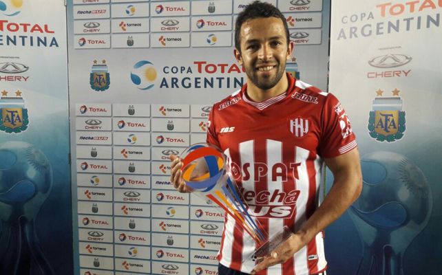 Lucas Gamba festejó por partida doble