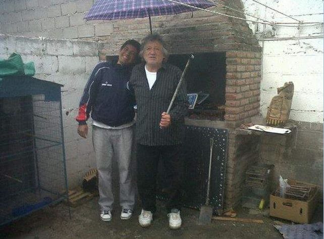 Bruno junto a su padre