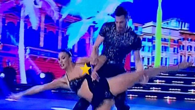 Flor Marcasoli y un descuido hot en la salsa de a tres con la Chipi