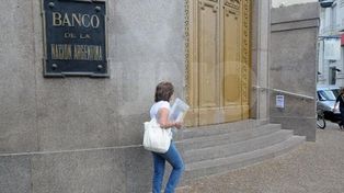 Se reanudó el servicio de colectivos, pero será otra jornada sin bancos