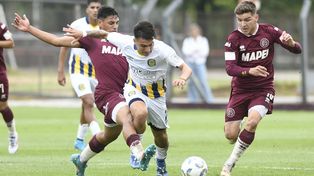 Uno de los triunfos que logró la reserva de Central fue frente a Lanús.