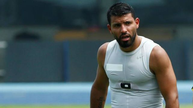Agüero salió al cruce de los rumores sobre su peso y se defendió con una foto hot