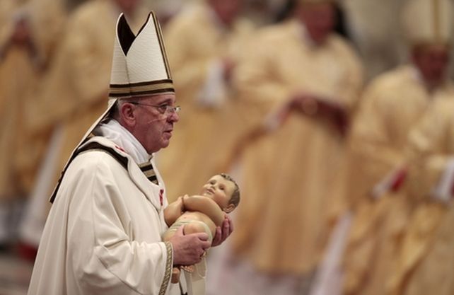 El papa Francisco recordó que “Jesús vino a liberarnos de las tinieblas y darnos la luz” y  pidió a los católicos “no tener miedo”.