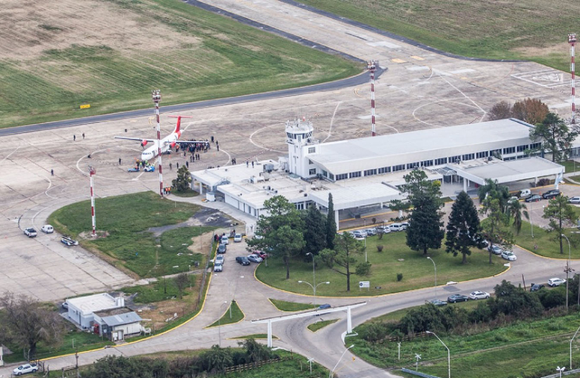 La localidad de Sauce Viejo cuenta con un aeropuerto y un parque industrial
