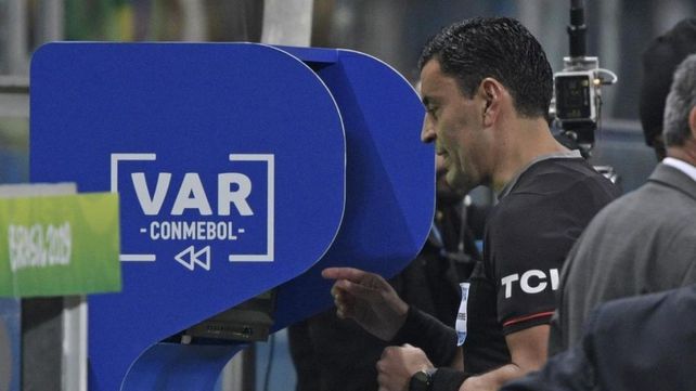 El VAR comenzó a utilizarse hace ocho años