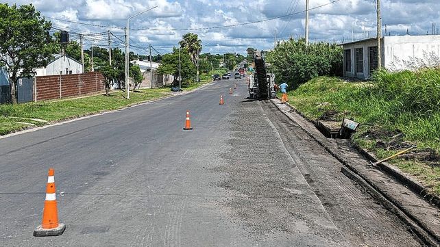 Repavimentan avenida Jorge Newbery de Paraná