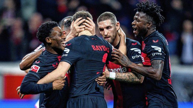 Bayer Leverkusen doblegó a Bayern Munich y sigue arriba