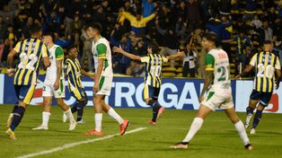 Malcorra celebra ante Defensa y Justicia. Central llega entonado por el último triunfo en la Liga Profesional.