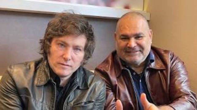 Chilavert se mostró admirador de Milei y Macri.&nbsp;