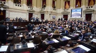 El faltazo de los funcionarios nacionales subió la tensión política en la Cámara de Diputados.