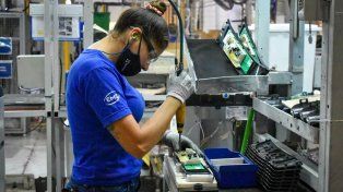 La industria pyme registró su cuarto mes consecutivo en crecimiento.