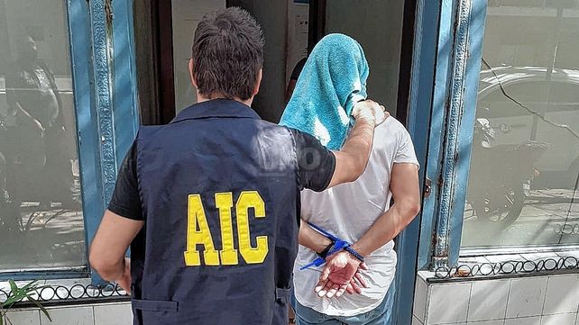 Entre los detenidos está quien sería el líder de la banda que cometía estafas en la compraventa de autos