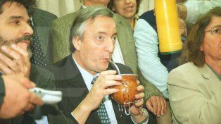Recordarán el día que Néstor Kirchner llegó a Entre Ríos en 2003 y destrabó el conflicto docente
