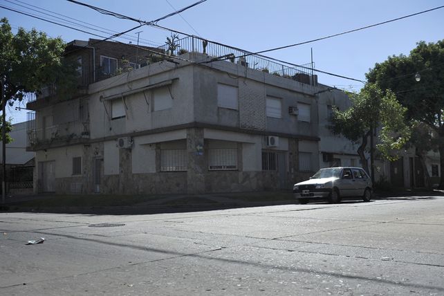 David Moreira quedó tendido en el pavimento hasta la llegada de una ambulancia del Sies.