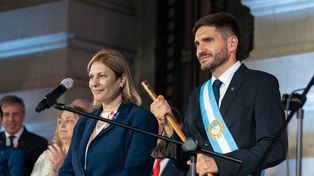 Se cumple el primer año de mandato de Maximiliano Pullaro como gobernador de Santa Fe y sus allegados contaron cómo fue su niñez y sus inicios en la política.