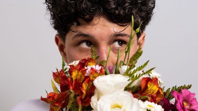 Vali Frare es el curador y conductor de un nuevo podcast rosarino que busca compartir música nueva.